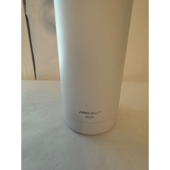 Stanley Aerolight IceFlow Water‎ Bottle 36oz White Insulated Stainless Steel - Picture 2 of 8